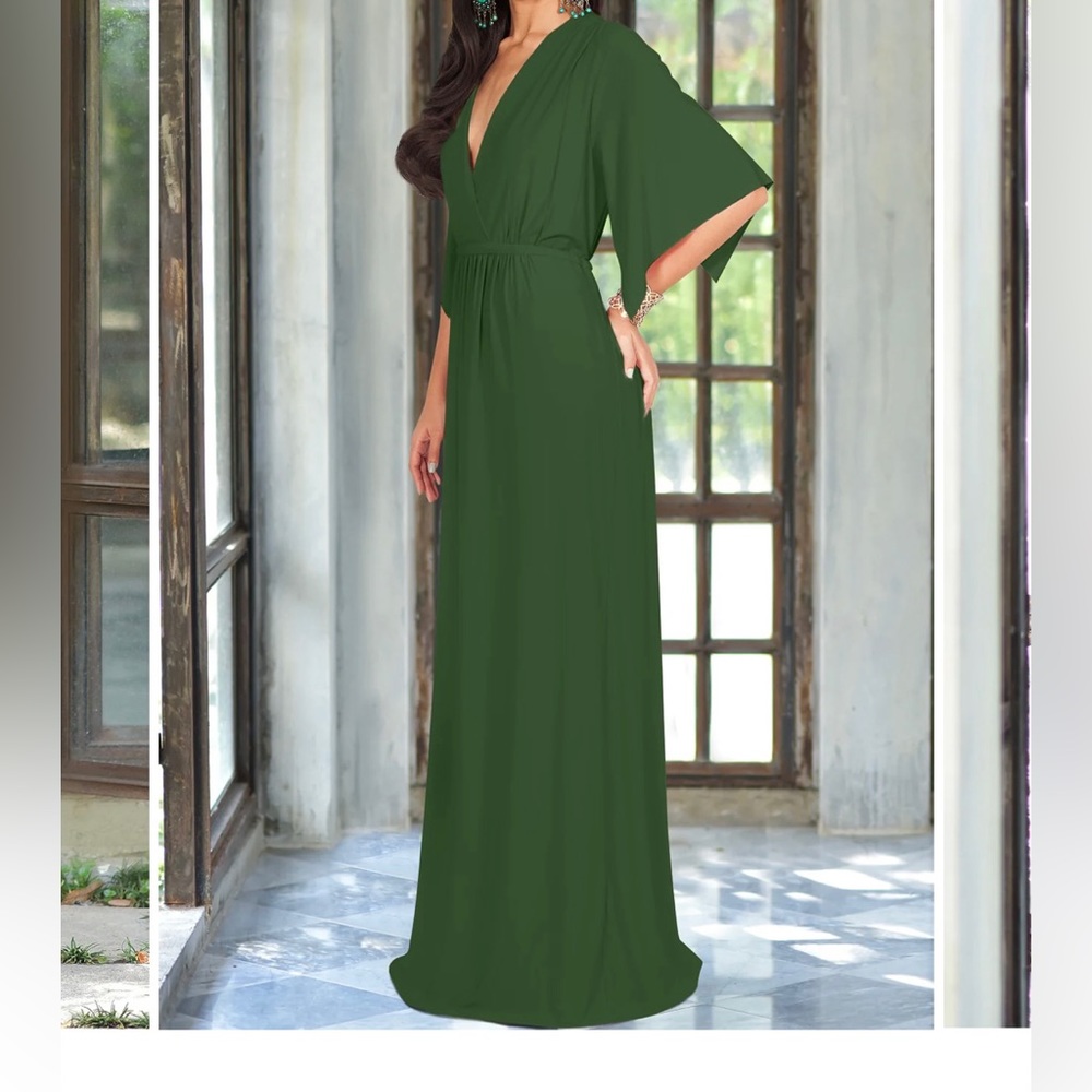 Green maxi dress. New with tags attached. Size 4x. Smoke free home.